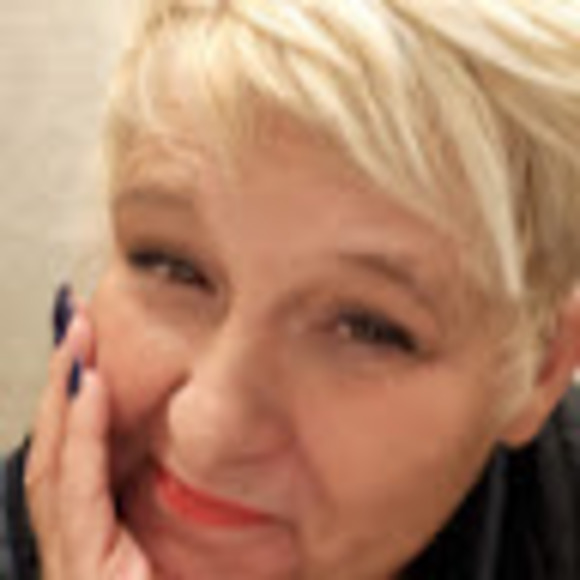 Meet your Posher, Deborah kim - Picture 1 of 1